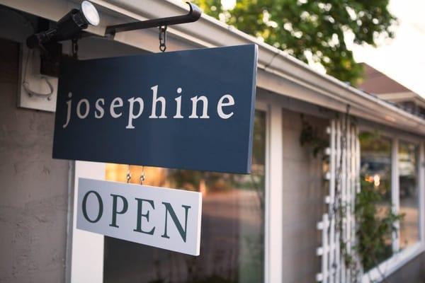 gallery josephine - martha's vineyard art gallery