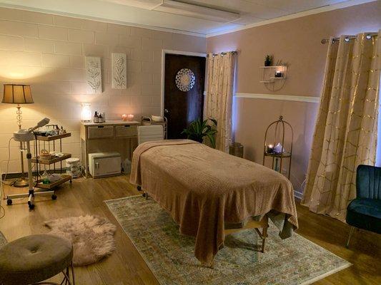 Becky’s Beauty Bar