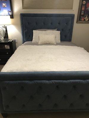 My beautiful new blue bed with my new Rent a center mattress. Tonight I will try out my blue bed and mattress. So excited! Julie