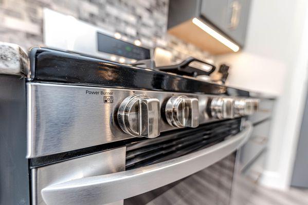 Gas or electrical stoves, ovens, ranges - we repair them all.
