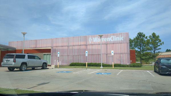 Tulsa Hills Warren Clinic. So happy this place is close to my home. They are very nice people and it's refreshingly clean.