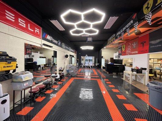 If you love your car and want the best tint job you've ever had, plz give me a call.