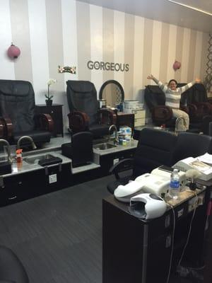 My gorgeous spa chairs on my custom base from beauty mall