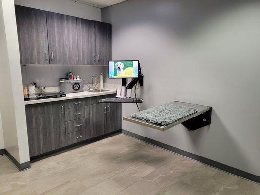 Central West End Veterinary Hospital