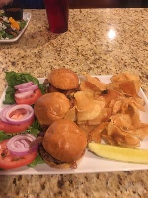 Cheeseburger sliders with homemade chips