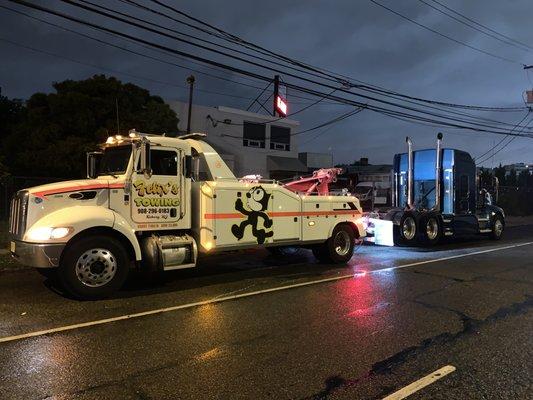 Felix's Towing & Flatbed Service