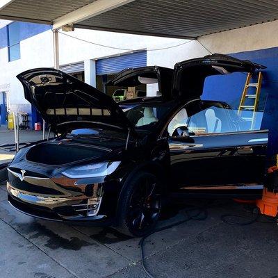 Washing Tesla Model X