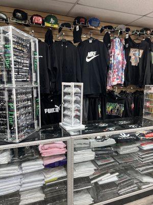 Elite Smoke and Gift