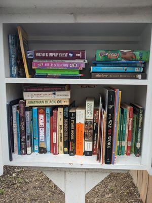 Little Free Library 76609, 605 W Central Ave, Bentonville