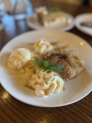 Cozy Coffee Restaurant & Bar