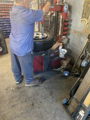 Pacific Tire & Wheel Of Bakersfield