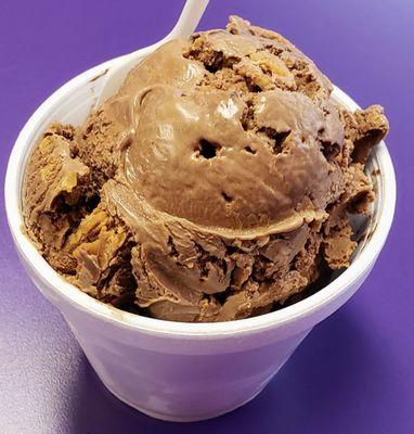 Peanut Butter Chocolate Ice Cream at Spotted Cow Adrian North