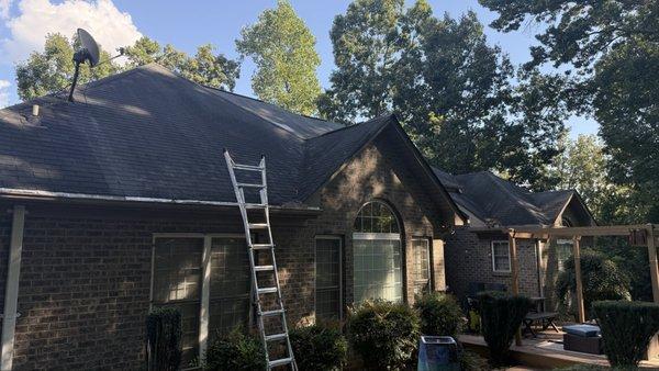 Liles Roofing & Construction