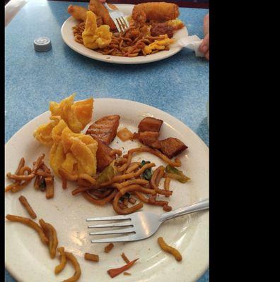 loved the buffet was good and the noodles was great.