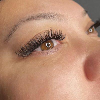 Volume lashes