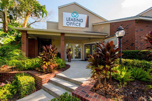 4800 Westshore Apartments