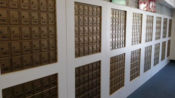 La Canada Mailboxes