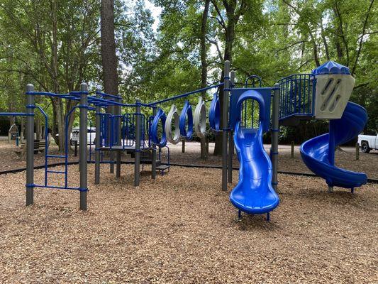 Older kids playground, a couple other climbing and spinning fixtures not displayed