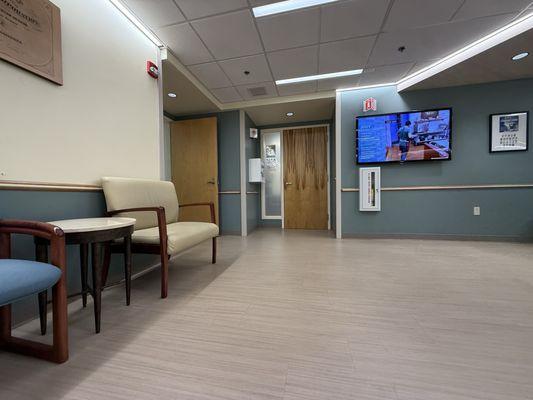 POB III, Cardiology waiting room