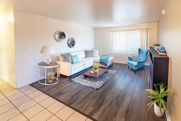 Marina Breeze Apartments