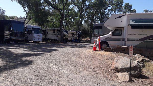 RV overnight spots 30 amps no sewage hookups but dump on site