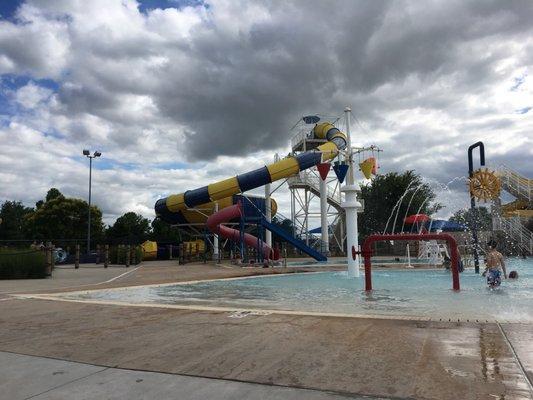 Earlywine Park Aquatic Ctr