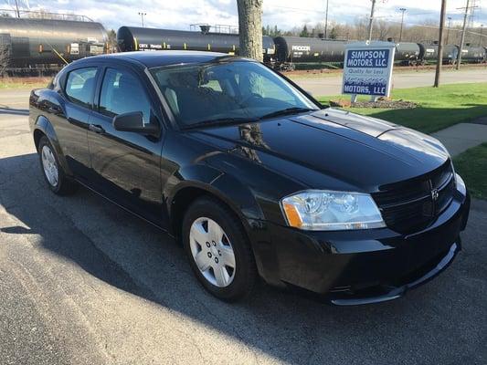 2010 Dodge Avenger that looks and runs new with 4 new tires!!