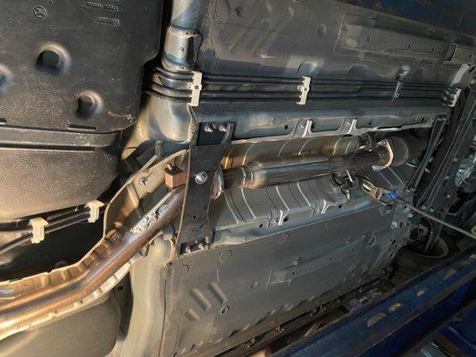 Resonator installation.