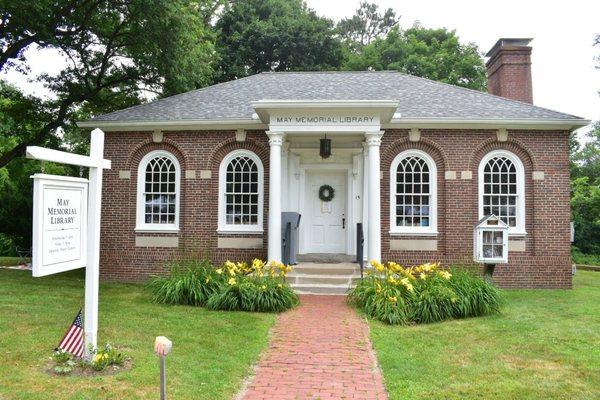 East Woodstock Library