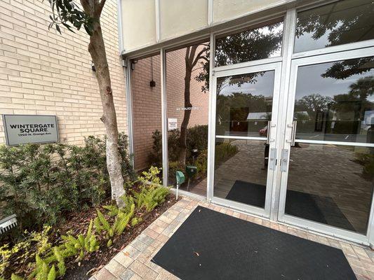 Javier Morales, LMT - Destress Unwind therapy