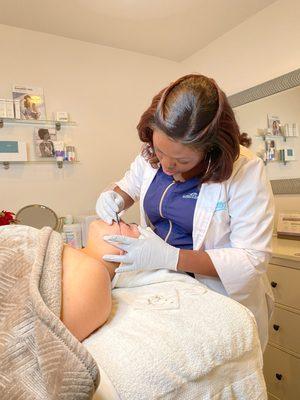 Dermaplaning Done Right