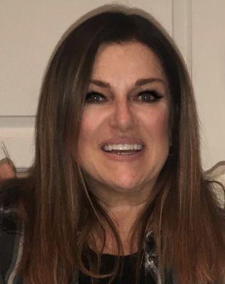 Chrissy's Cuts Color & Curls