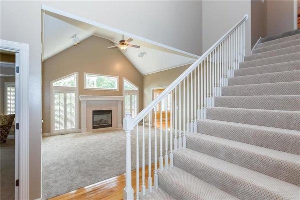 Angela Lamb -Real Estate Exp Realty