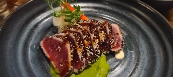 Seared tuna