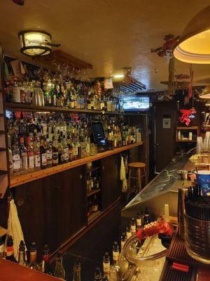 Main bar