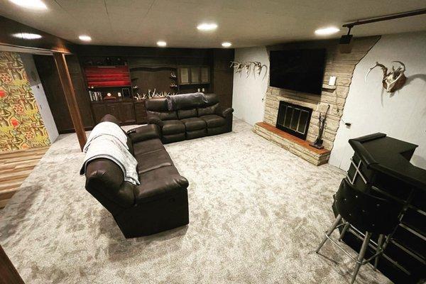 New carpet installation right before the holidays!