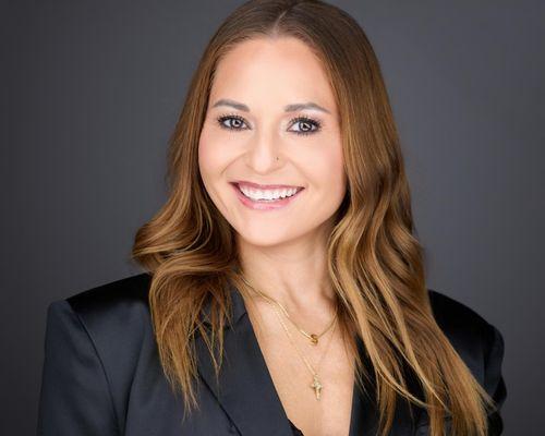 2mm Headshots and Event Photography