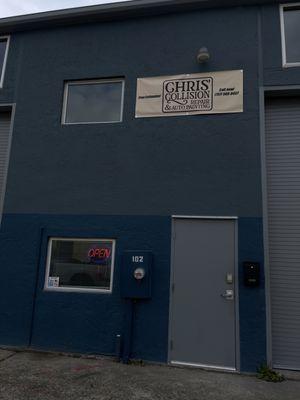 Chris' Collision Repair & Auto Painting