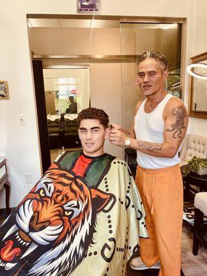 Vincent's V Salon