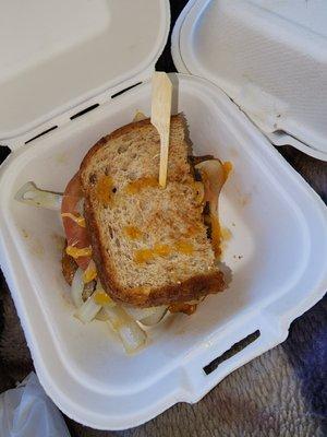 B*tch Don't Grill My Cheese