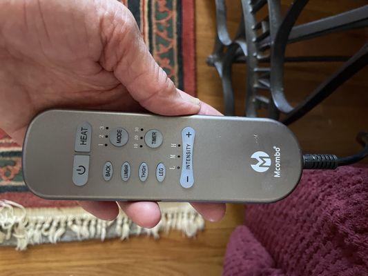 controller does not work. Flashes and doesn't turn on massage function.