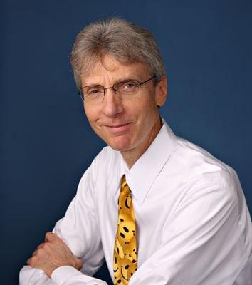 David Griffin, former Boeing space engineer loves technology and has been online since the start. Customer services is natural.