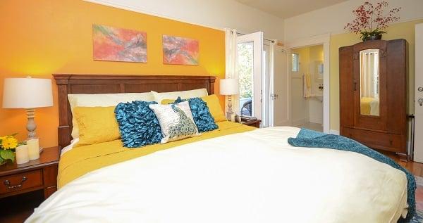 Bella Vista is named for its great balcony with a view of the endless vineyard landscape.