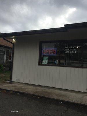 Debra's Grooming