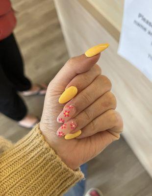 Max Nails in Gresham
