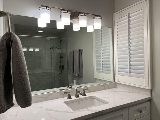 Kirkland Glass & Mirror