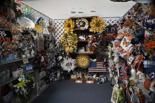 Lots of outdoor decor is available.