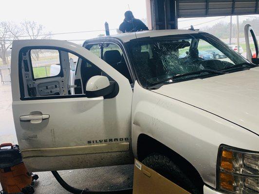 Jacob's Low Price Auto Glass