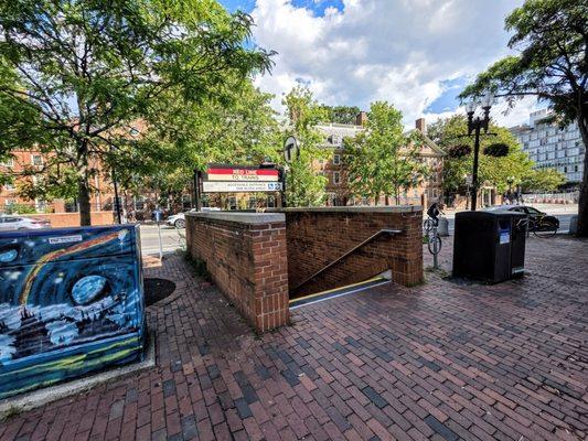 Entry to Harvard T Station