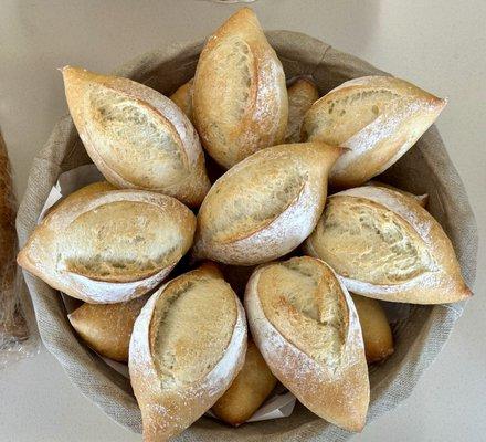 Delices Gourmands French Bakery